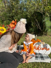 Load image into Gallery viewer, Mommy and Me Cable Knit Beanie